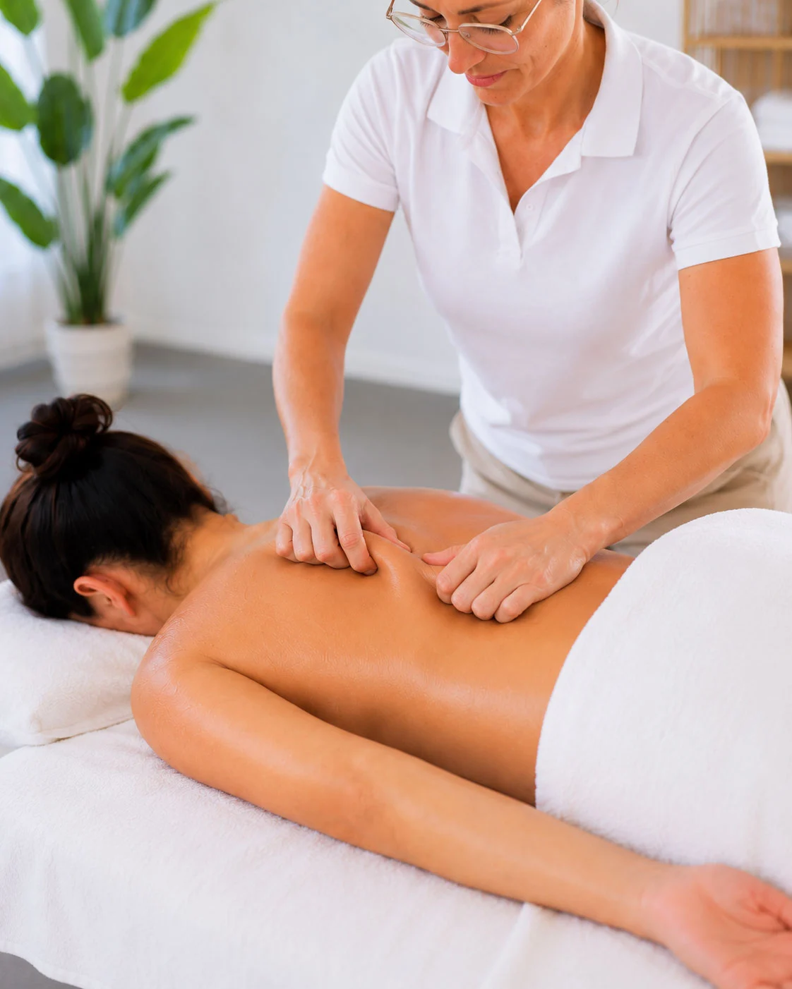 Bindegewebsmassage im Massage Zentrum Zug